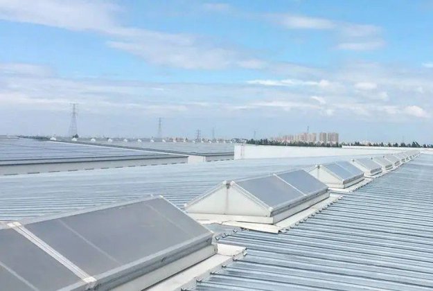 三角型排煙天窗