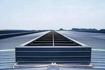 薄型通風天窗